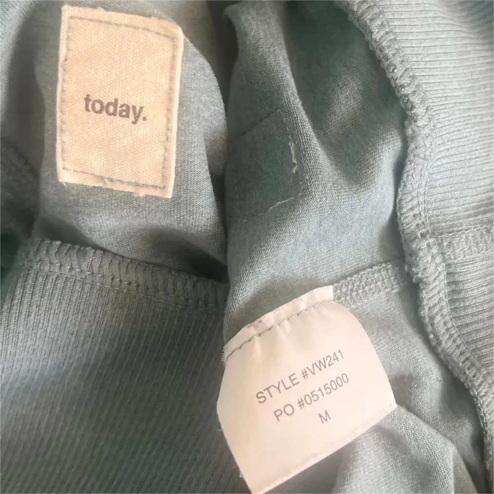 Vuori Long Sleeve Halo Crew Knit Smoke Blue Heather Women's Medium - Picture 5 of 5